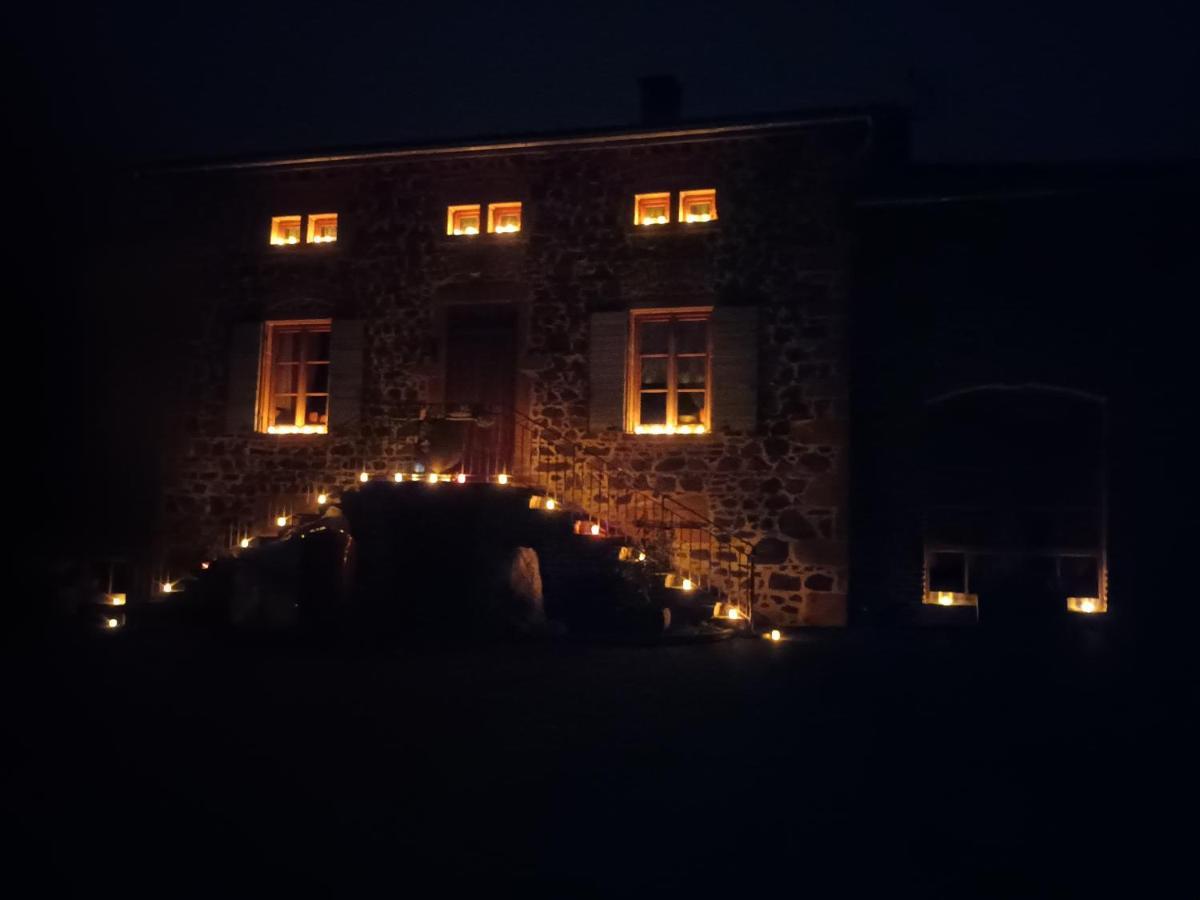 Domaine De La Poyat Bed and Breakfast Légny Eksteriør billede
